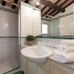 아파트 Penthouse Palazzo Delle Maschere
