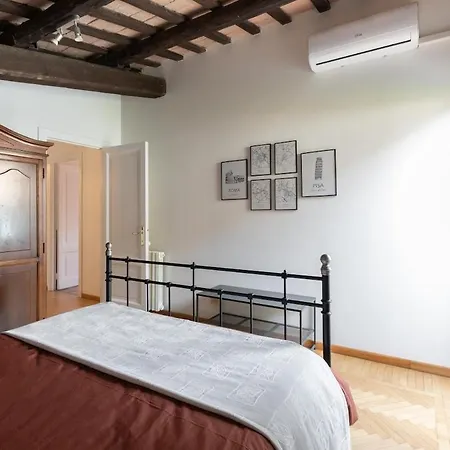 Penthouse Palazzo Delle Maschere * Rom